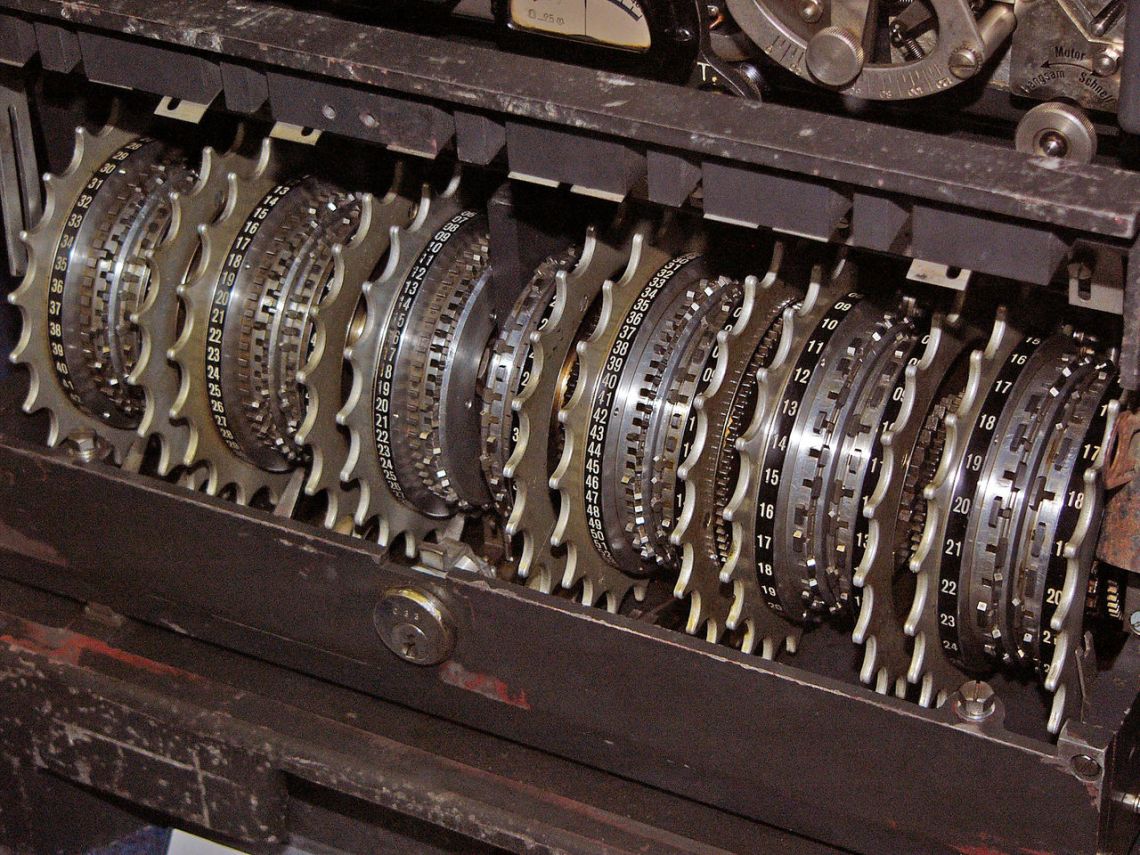 A series of cogs and wheels that show different numbers